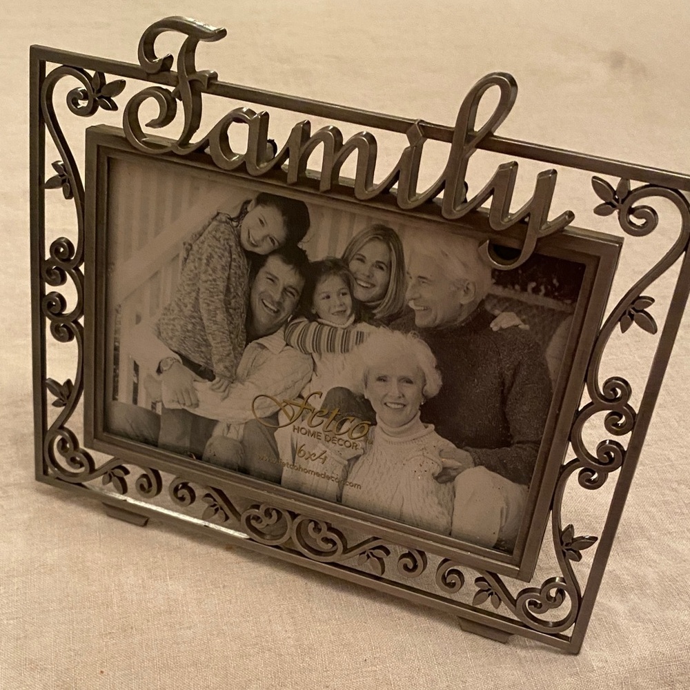 Family Photo Frame - silver 6x4